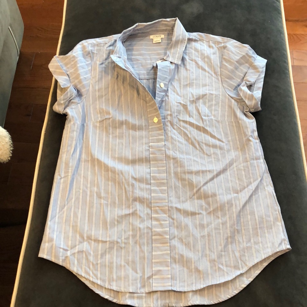 Short sleeve button down shirt